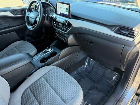 Used 2022 Ford Escape SE w/ Convenience Package image 32