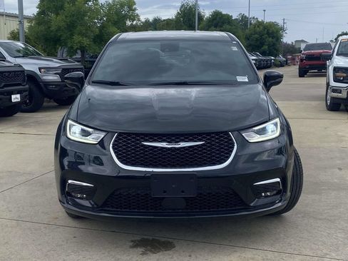 New 2026 Chrysler Pacifica Select AWD/4WD image 22