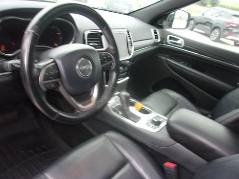 Used 2020 Jeep Grand Cherokee Limited AWD/4WD image 10