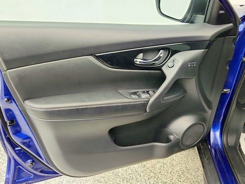 Used 2020 Nissan Rogue SL image 10