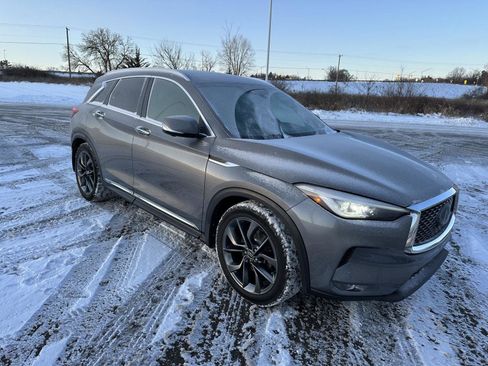 Used 2019 INFINITI QX50 Essential w/ Sensory Package image 11