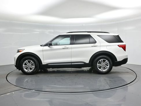 Certified 2022 Ford Explorer XLT image 30