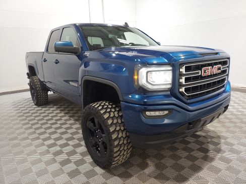Used 2017 GMC Sierra 1500 SLE w/ Elevation Edition AWD/4WD image 4
