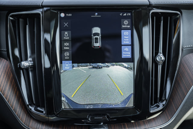 Used 2023 Volvo XC60 B6 Ultimate AWD/4WD image 34