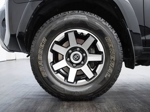 Used 2019 Toyota 4Runner TRD Off-Road Premium AWD/4WD image 44