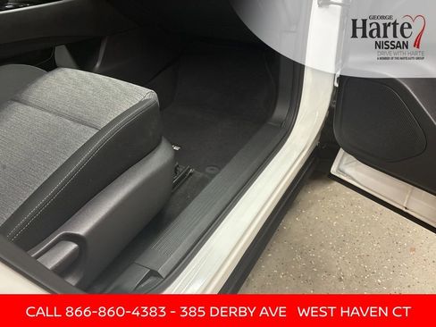 Certified 2023 Nissan Rogue SV image 35