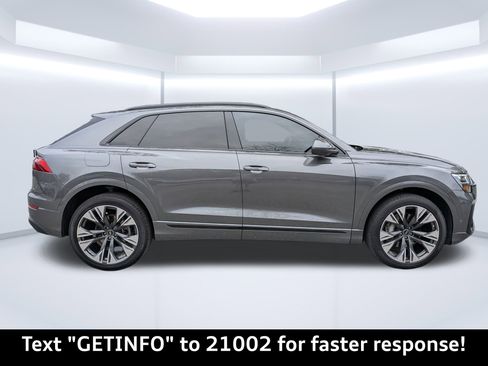 Used 2025 Audi Q8 Premium Plus w/ Premium Plus Package image 2