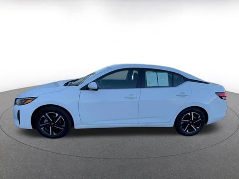 Used 2025 Nissan Sentra SV FWD image 9