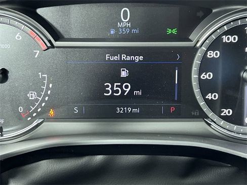 Used 2025 Cadillac XT5 Luxury image 12