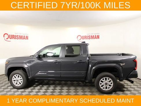 Used 2024 Toyota Tacoma SR5 AWD/4WD image 5