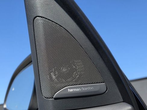 Used 2025 BMW X5 sDrive40i w/ Climate Comfort Package image 19