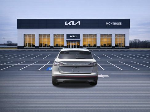 Used 2022 Lincoln Nautilus Reserve w/ Equipment Group 201A AWD/4WD image 7
