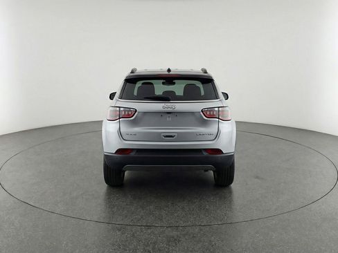 Used 2025 Jeep Compass Limited image 7