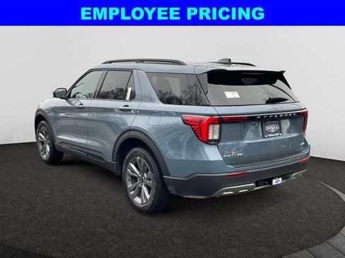 New 2026 Ford Explorer Active AWD/4WD image 3