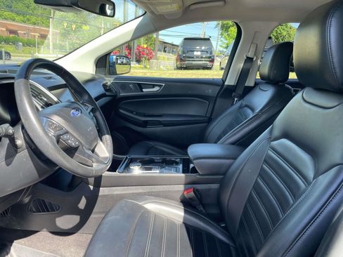 Used 2020 Ford Edge SEL image 16