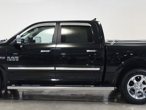 Used 2017 RAM 1500 Laramie AWD/4WD image 10