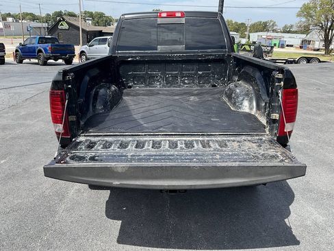 Used 2015 RAM 2500 Laramie w/ Black Appearance Group AWD/4WD image 18