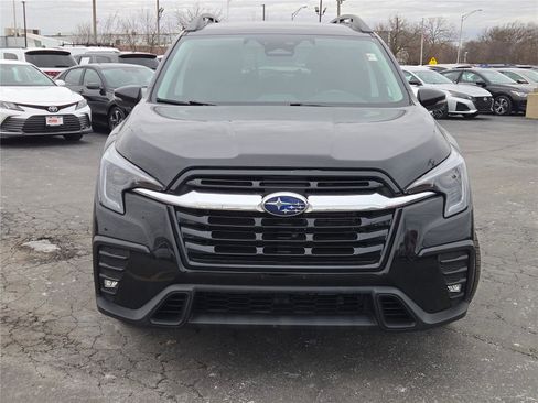 Used 2023 Subaru Ascent Limited image 4