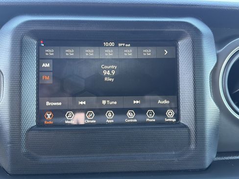 Used 2022 Jeep Wrangler Unlimited Sport image 4