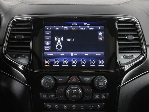 Used 2021 Jeep Grand Cherokee High Altitude AWD/4WD image 32