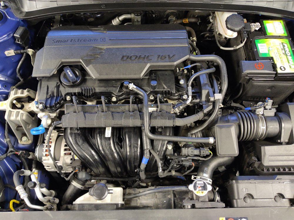 Used 2025 Hyundai Elantra Sport FWD image 30