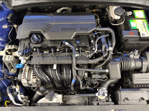 Used 2025 Hyundai Elantra Sport FWD image 30
