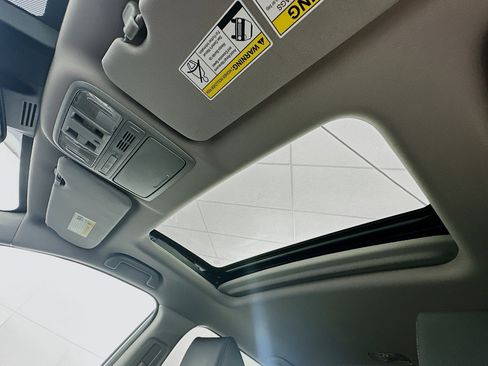 Used 2019 Honda CR-V Touring image 26