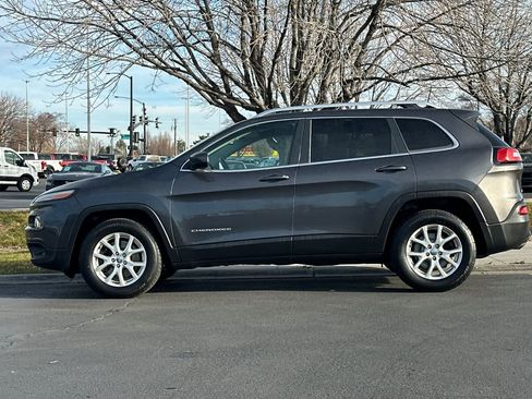 Used 2016 Jeep Cherokee Latitude image 5