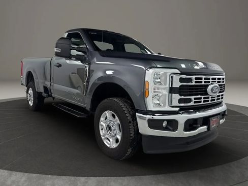Used 2025 Ford F350 XLT w/ FX4 Off-Road Package AWD/4WD image 8