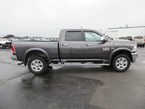 Used 2018 RAM 2500 Laramie w/ Convenience Group AWD/4WD image 2