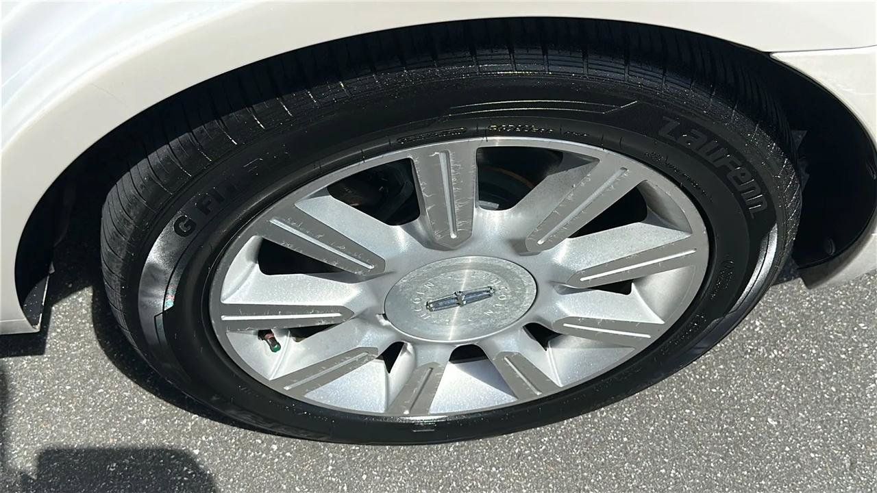 Used 2012 Lincoln MKZ Hybrid FWD image 18