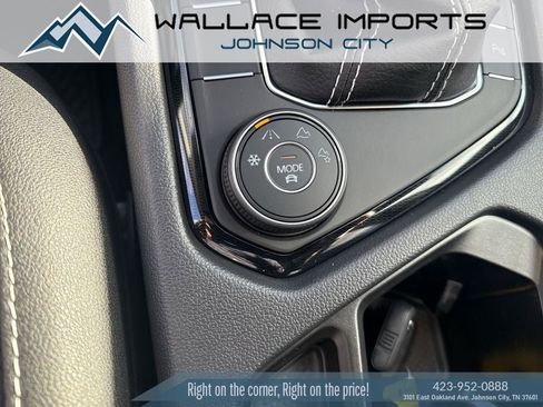 New 2026 Volkswagen Taos SEL image 33