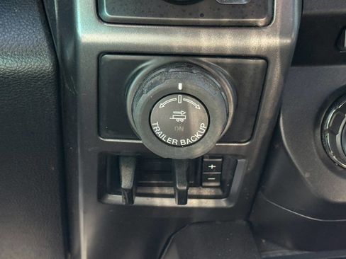 Used 2018 Ford F150 XLT w/ Equipment Group 302A Luxury AWD/4WD image 36