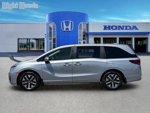 Used 2026 Honda Odyssey EX-L image 3