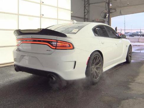 Used 2016 Dodge Charger SRT Hellcat image 2