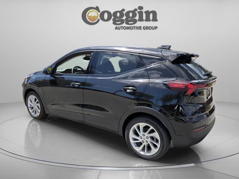 New 2027 Chevrolet Bolt LT w/ Comfort Package FWD image 3