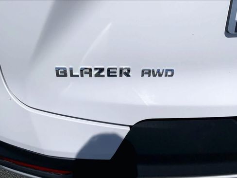 Used 2025 Chevrolet Blazer LT AWD/4WD image 10