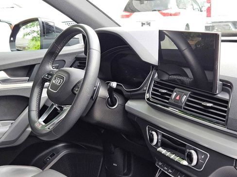 Used 2021 Audi SQ5 Premium Plus w/ Premium Plus Package image 12