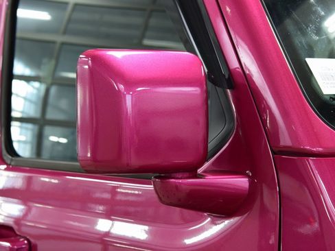 Used 2024 Jeep Wrangler Sahara w/ Technology Group image 18