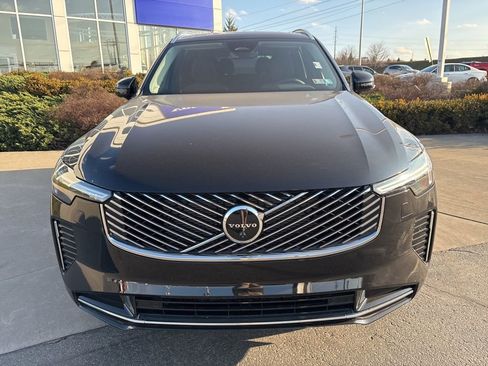 New 2026 Volvo XC90 B6 Plus w/ Protection Package Premier AWD/4WD image 3