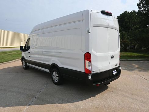 Used 2022 Ford Transit 250 148 High Roof Extended RWD image 5