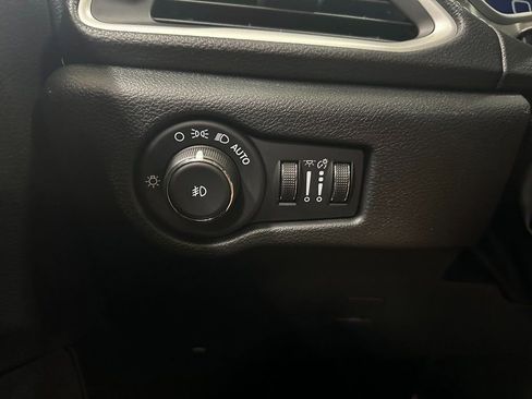 New 2026 Chrysler Pacifica Select image 19