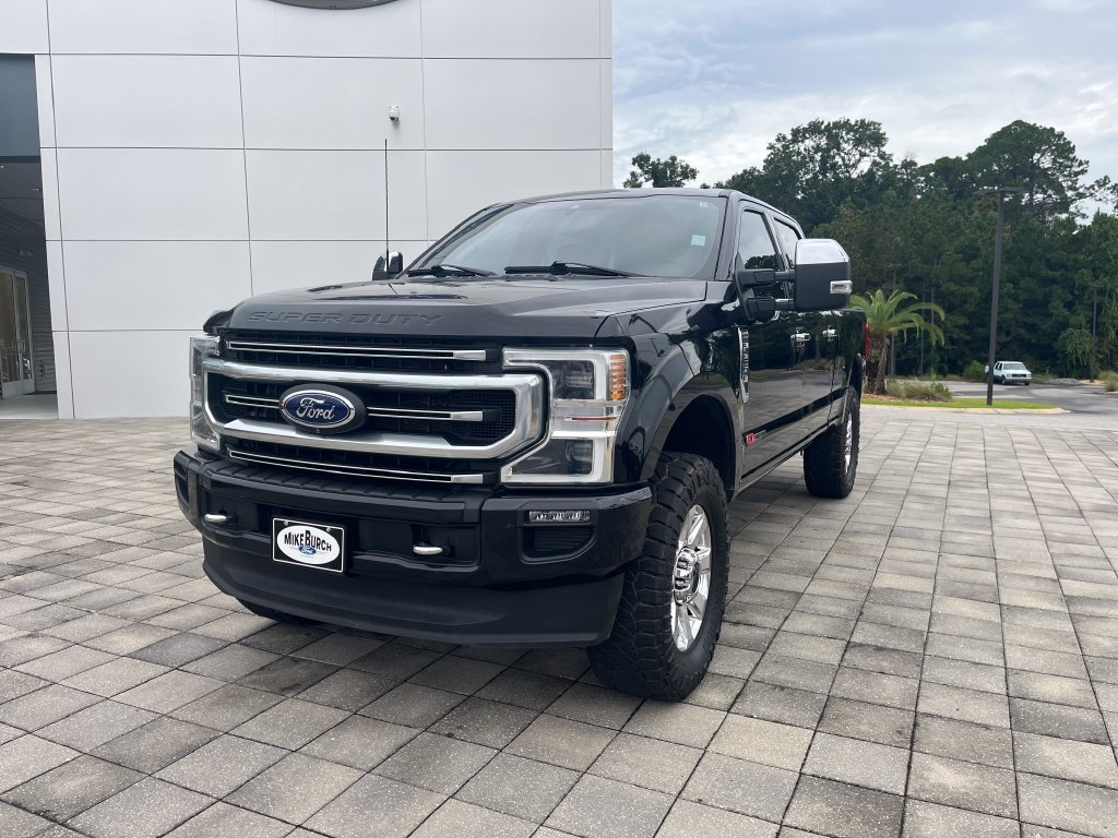 Used 2022 Ford F250 Platinum w/ FX4 Off-Road Package AWD/4WD image 2