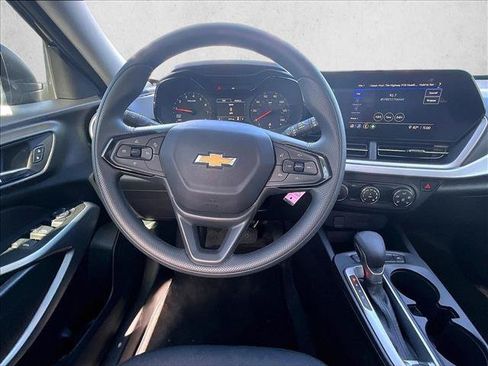Certified 2026 Chevrolet Trax LS FWD image 7