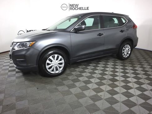Used 2019 Nissan Rogue S AWD/4WD image 4