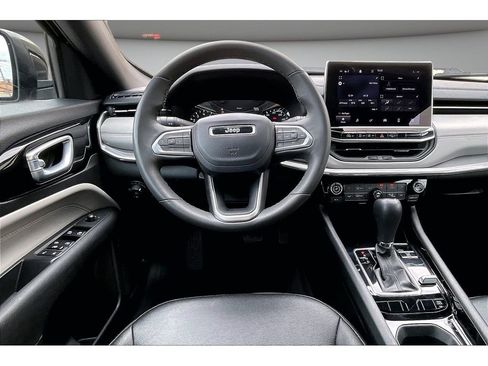 Certified 2024 Jeep Compass Limited AWD/4WD image 8