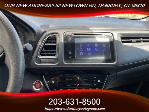 Used 2018 Honda HR-V EX image 11