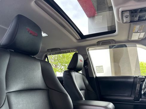 Used 2023 Toyota 4Runner TRD Off-Road Premium w/ Moonroof Package AWD/4WD image 18