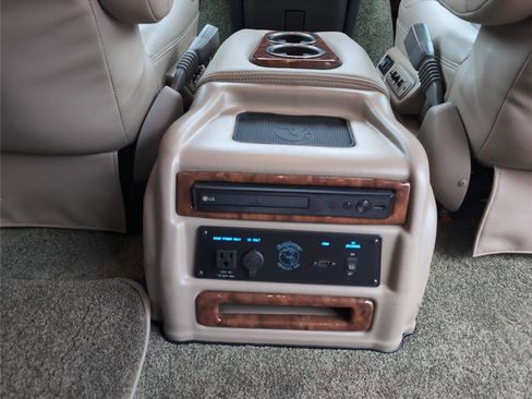 Used 2022 Chevrolet Express 2500 Extended w/ Enhanced Convenience Package image 25