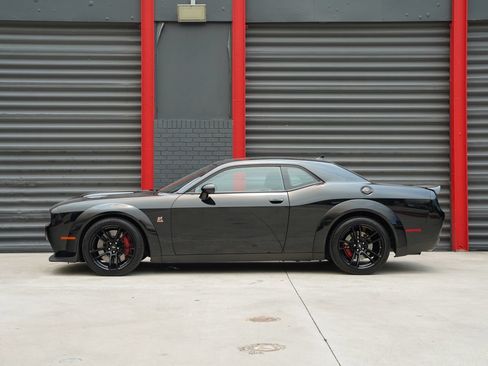Used 2023 Dodge Challenger R/T Scat Pack RWD image 4